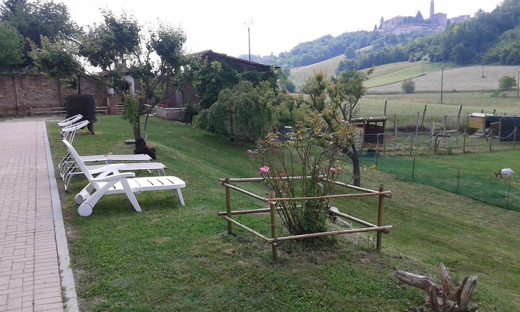 B&B La Coccarda Castell'Alfero Luaran gambar